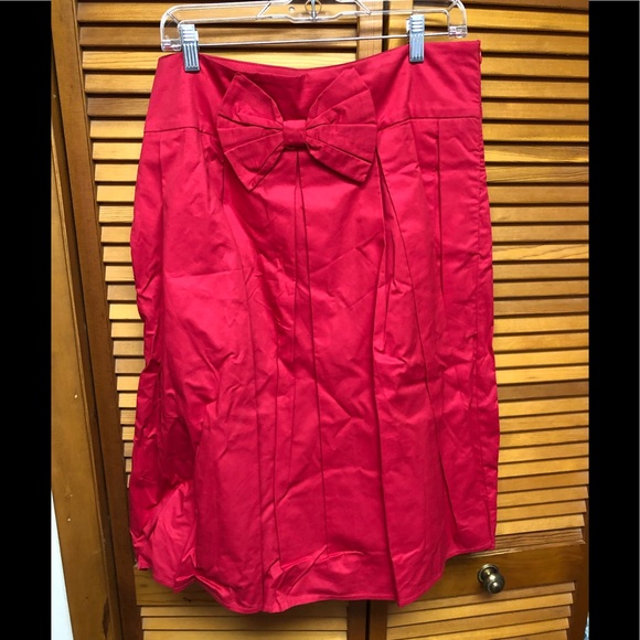 Red bow skirt - Picture 1 of 1